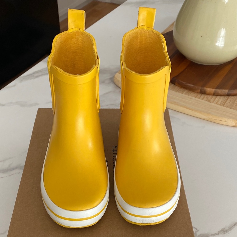 J. Crew kids rain boots. Size 11. Yellow ,short